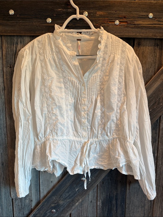 Free People Tops - Free people White Lace-Trim Peasant Blouse